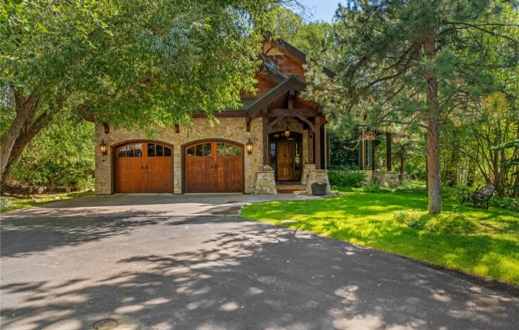 645 Retreat Place Photo