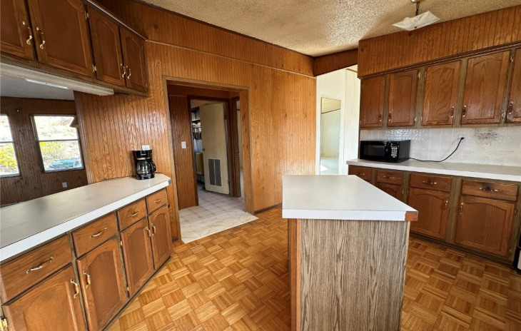40100 Hill N Dale Road Photo