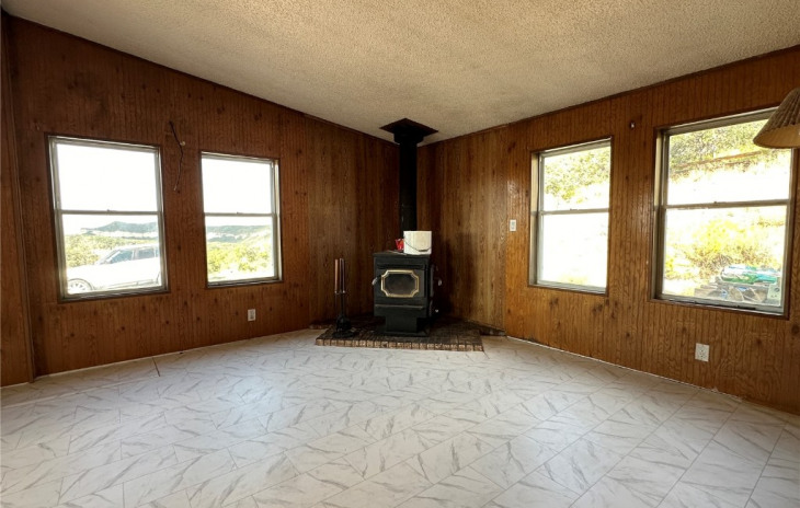 40100 Hill N Dale Road Photo