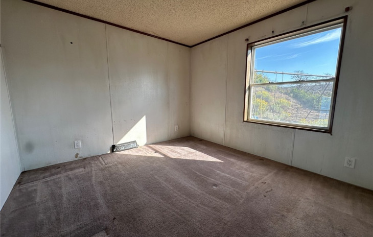 40100 Hill N Dale Road Photo