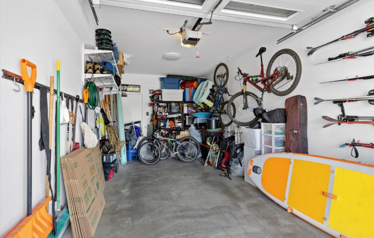 2507 Riverside Drive Photo