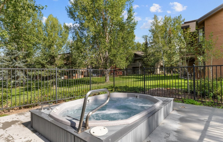 1385 Morgan Court Photo