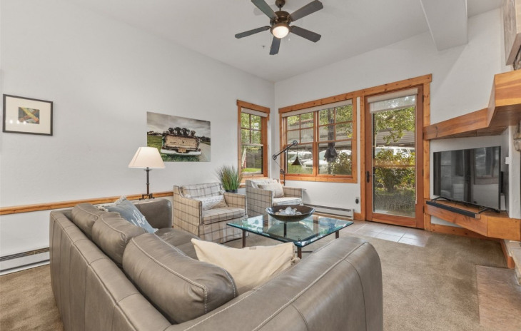 580 Anglers Drive Photo