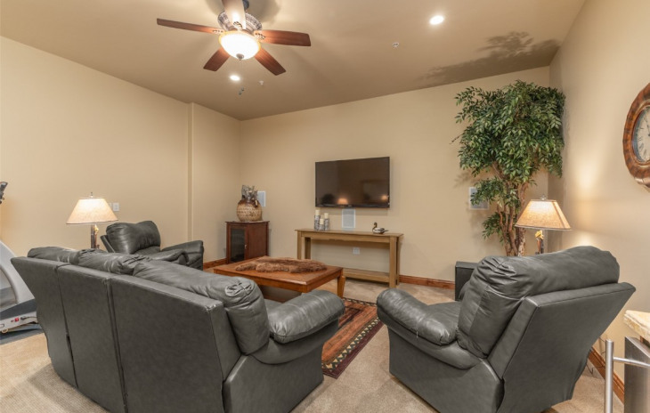 1555 Eagle Glen Drive Photo
