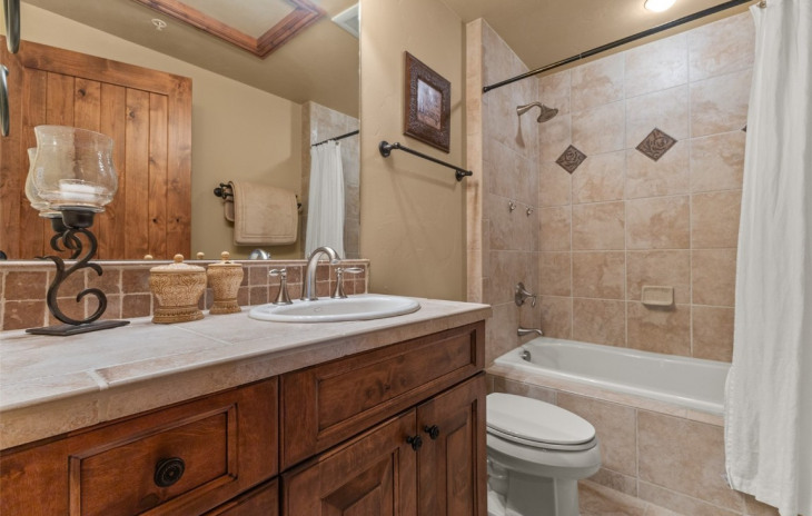 1555 Eagle Glen Drive Photo