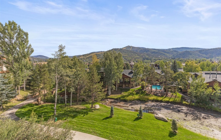 1555 Eagle Glen Drive Photo
