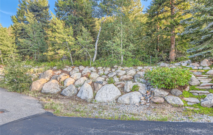 1028 Steamboat Boulevard Photo
