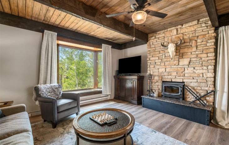 2470 Apres Ski Way Photo