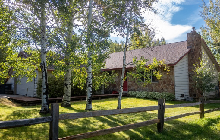 40553 Steamboat Drive Photo