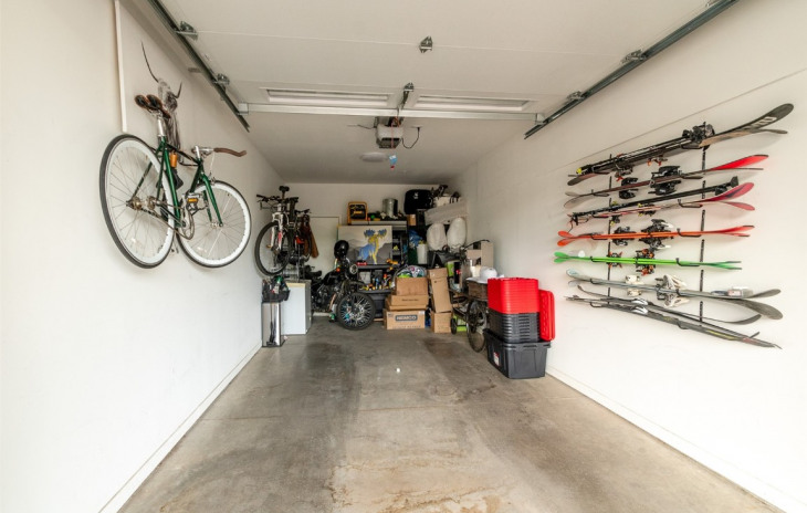 2507 Riverside Drive Photo