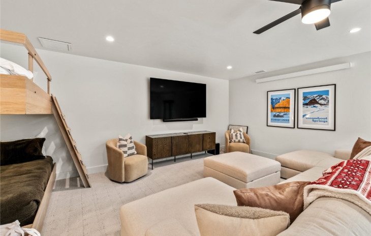 2406 Ski Trail Lane Photo