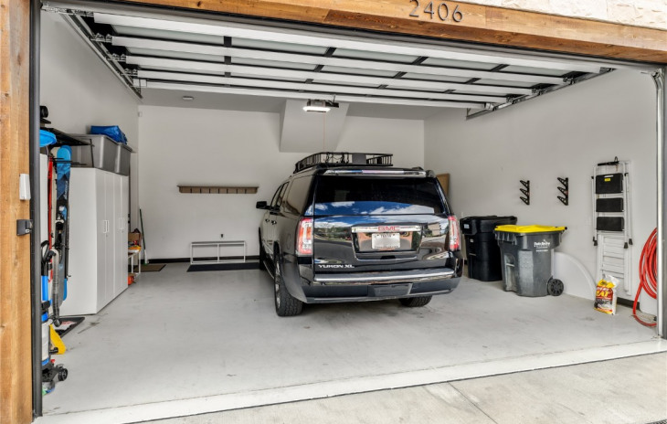 2406 Ski Trail Lane Photo