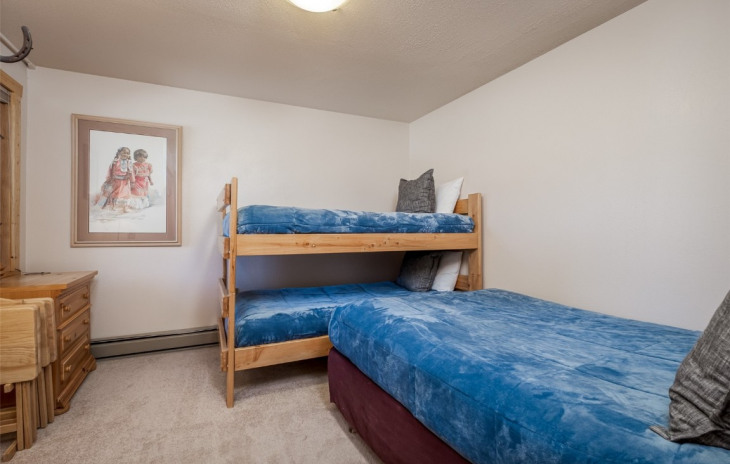 2035 Walton Creek Road Photo