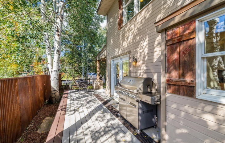 55 Logan Avenue Photo