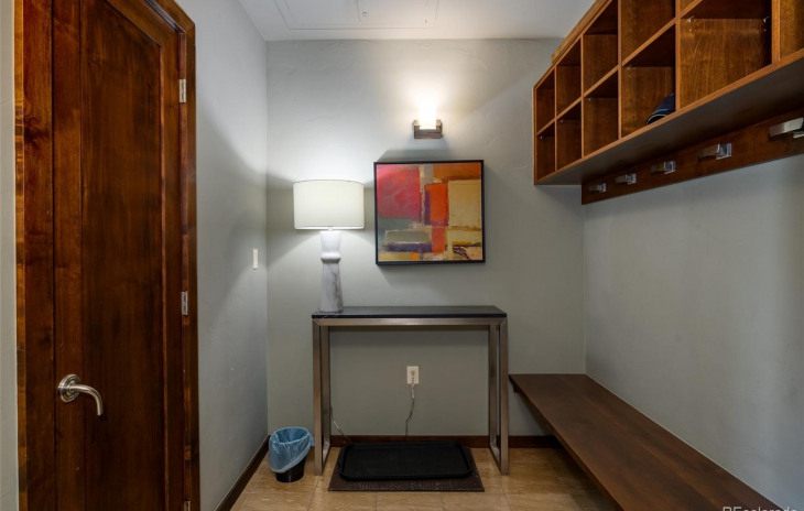 Entryway foyer