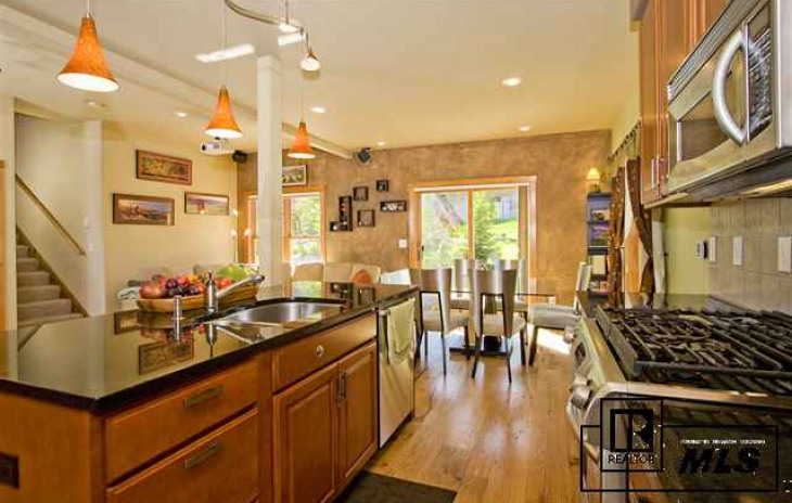1118 Longview Circle Photo