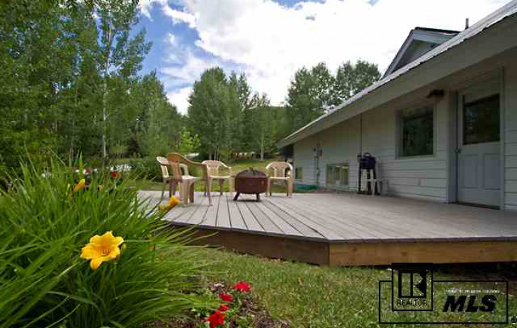 1750 Fish Creek Falls Road Photo
