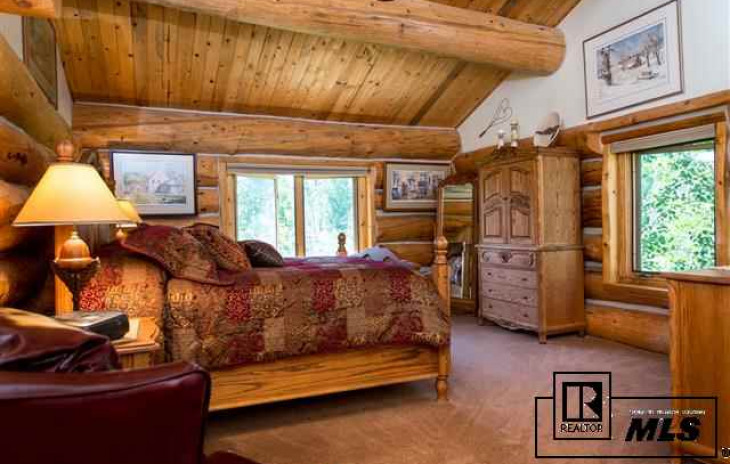 58075 Jupiter Place Photo