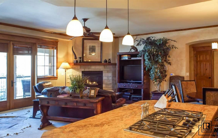 2525 Village Drive 4e Photo