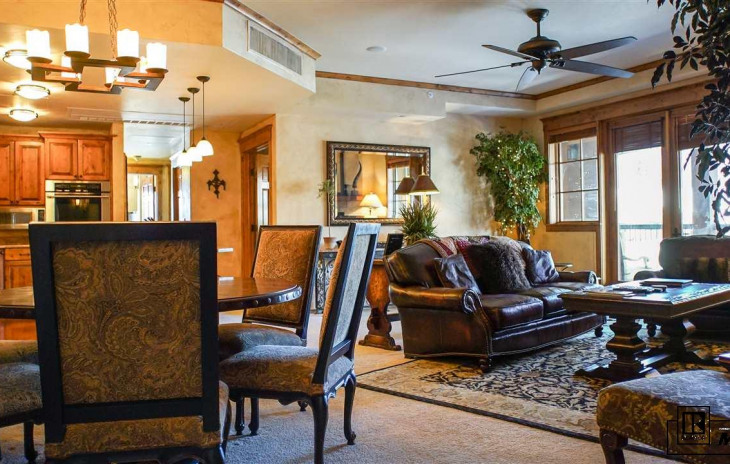 2525 Village Drive 4e Photo