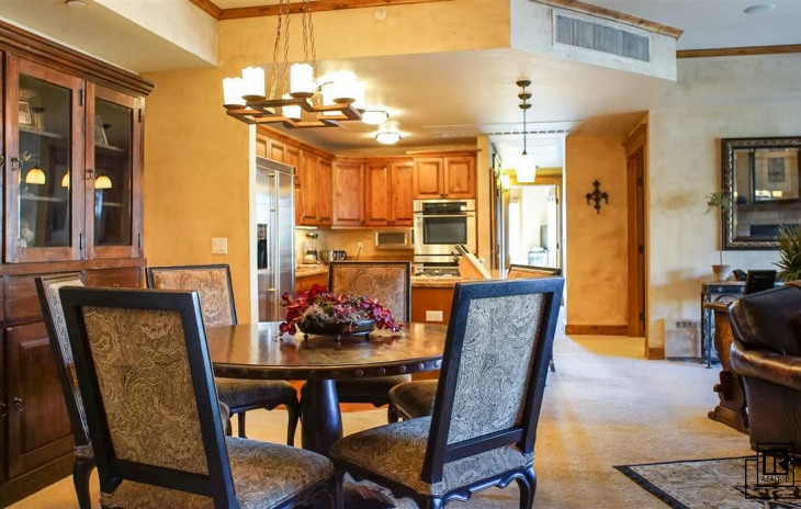 2525 Village Drive 4e Photo