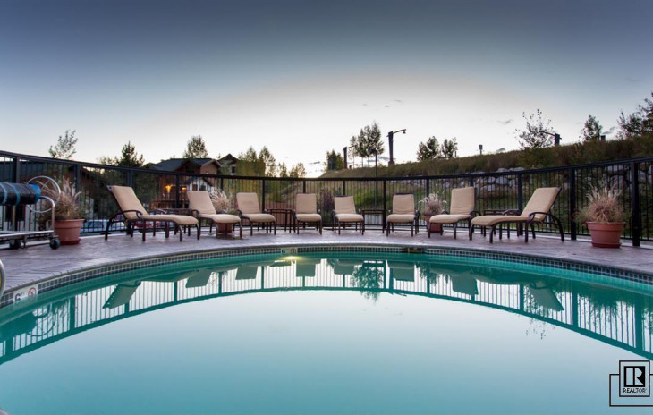 2525 Village Drive 4e Photo