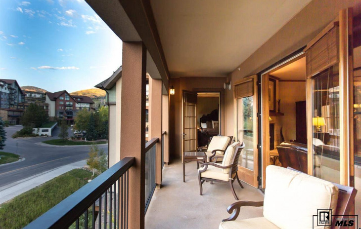 2525 Village Drive 4e Photo