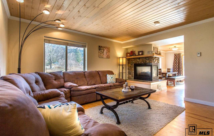 3005 Village Drive Photo