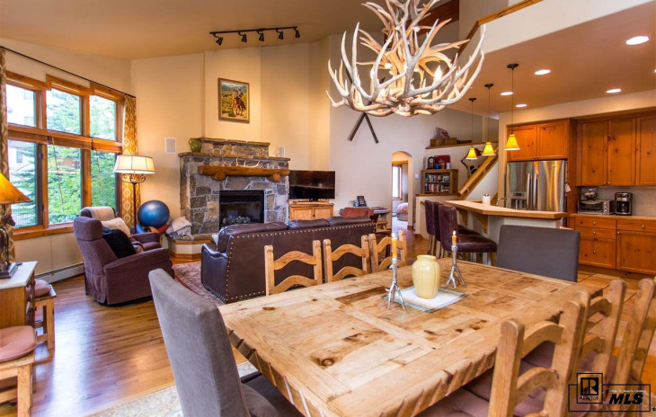2669 Waterstone Lane Photo