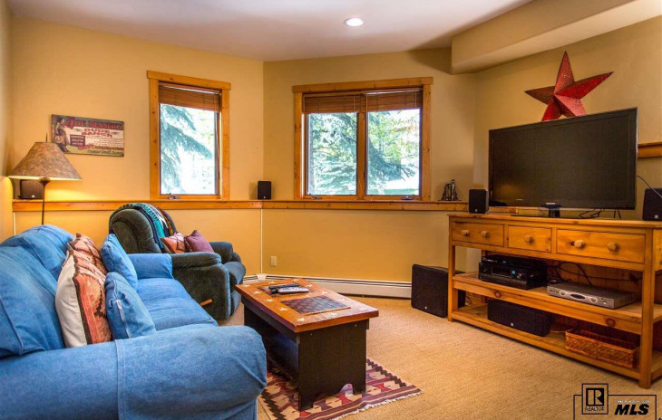 2669 Waterstone Lane Photo