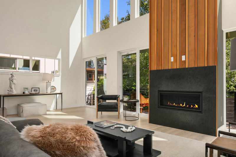 Incredible light in this south-facing space