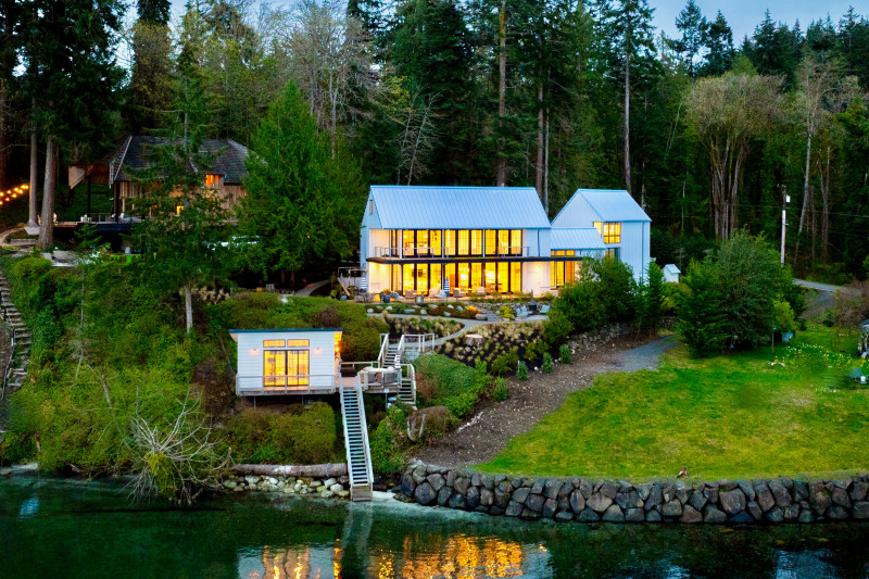 The property is set in a quiet cove adjacent to the Point Monroe Lagoon—an important natural habitat that shelters migratory birds, shorebirds, eagles, and herons. Enjoy crabbing, fishing & kayaking