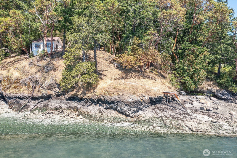 Great location in Deer Harbor near the Crane Island Dock. Great location in Deer Harbor near the Crane Island Dock.