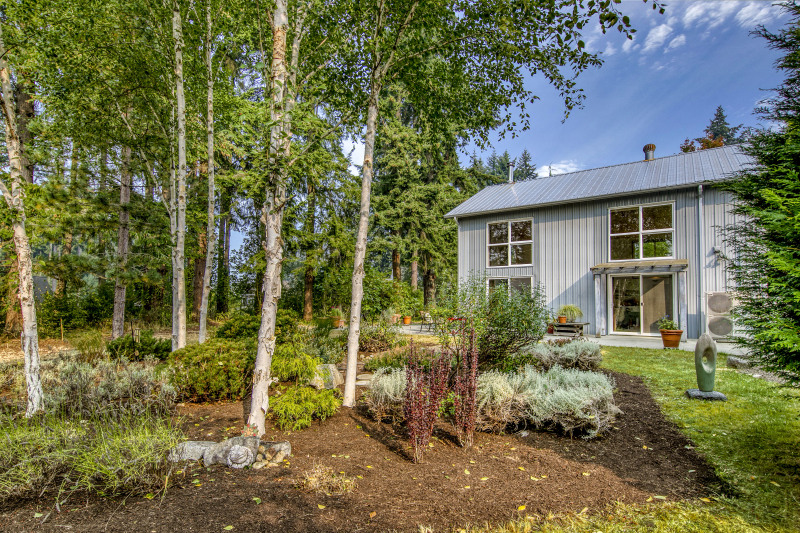 The gardening and outdoor entertaining opportunities are exceptional!