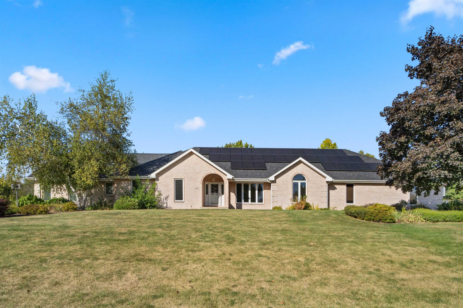 87 Roosevelt Drive, East Dubuque, IL Ruhl&Ruhl