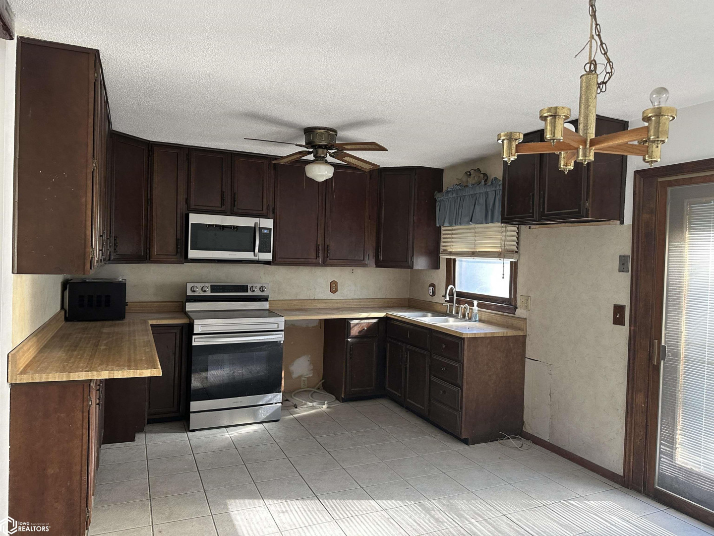 117 W Van Weiss Boulevard, West Burlington, IA Ruhl&Ruhl