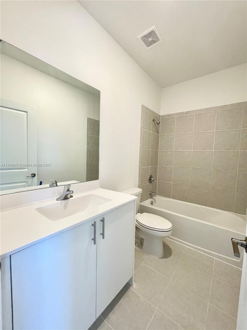2629 SE 10th St 2629 Homestead Townhouse For Rent Echo Fine Properties