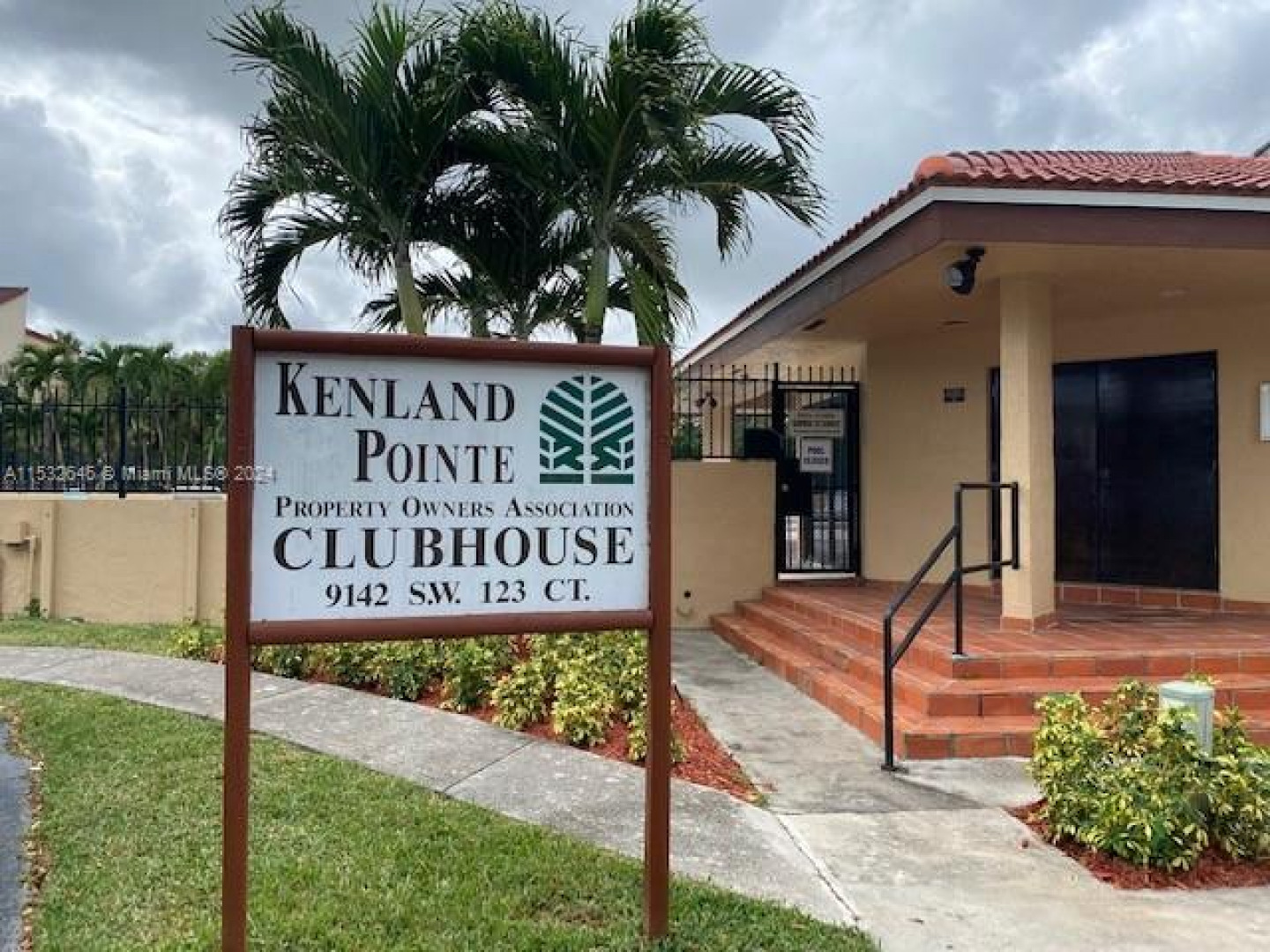 9015 SW 125th Ave, Miami Miami City Echo Fine Properties