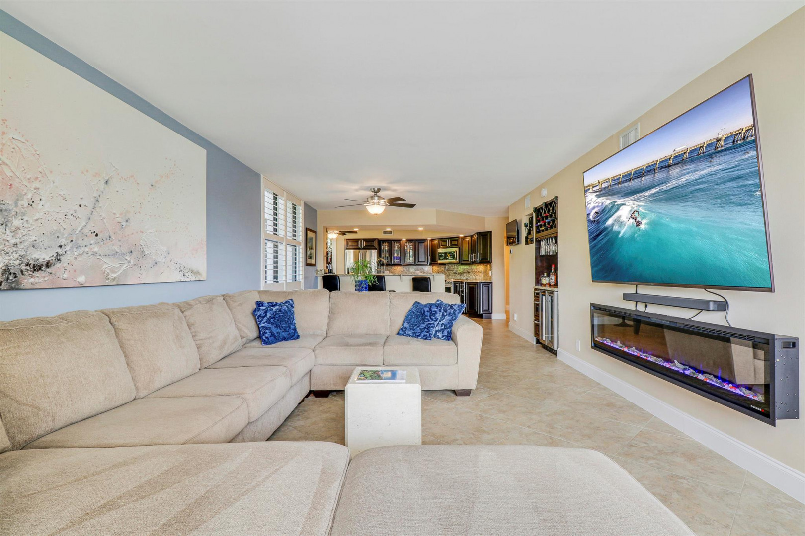 515 Bay Colony Drive N, Juno Beach Juno Beach Condos & Homes Echo