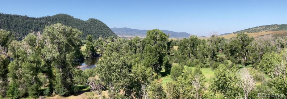 The property is located just upstream of the confluence with the Yampa River